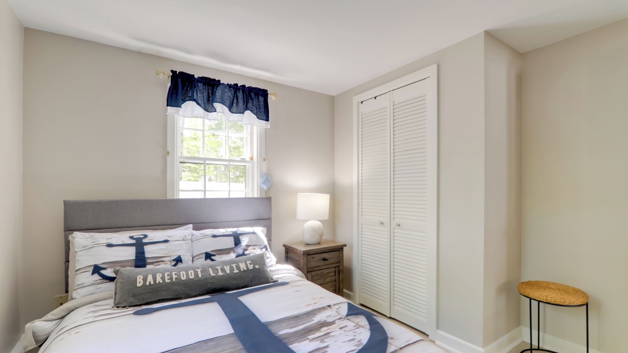 Photo of Bedroom in West Yarmouth