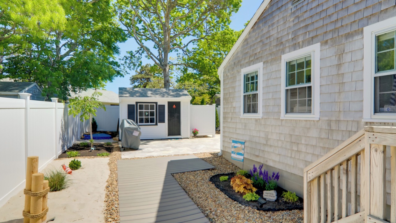 Photo of Patio Balcony in West Yarmouth