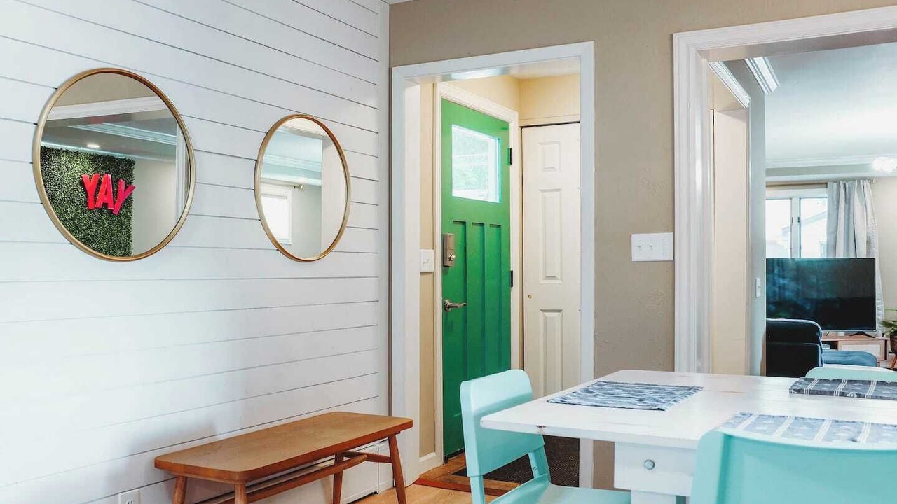 Photo of Bedroom in Macalester - Groveland