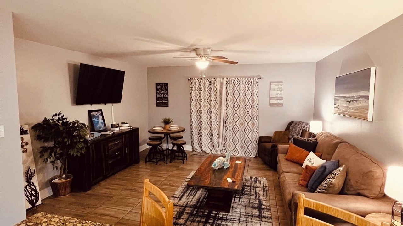 Photo of Livingroom in Biloxi