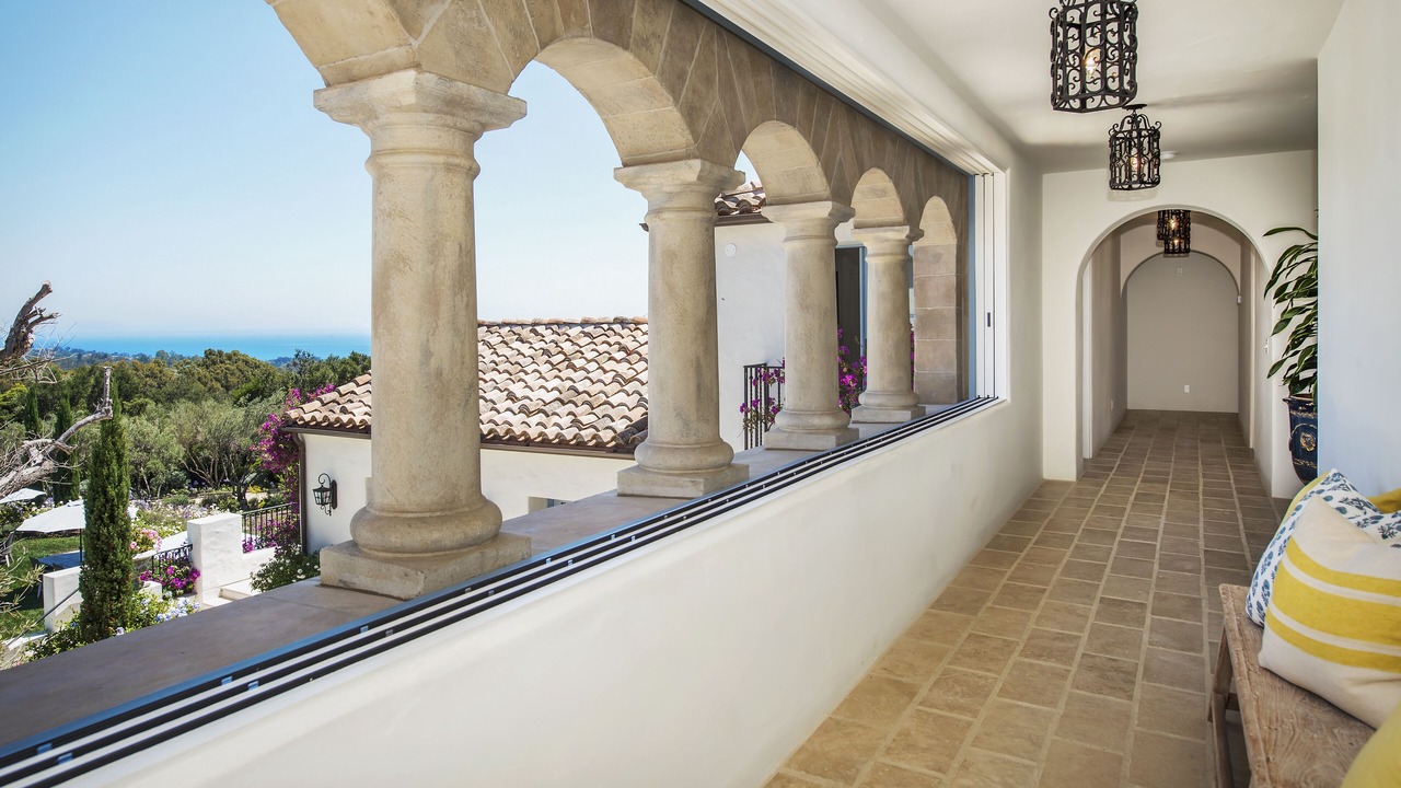 Photo of Patio Balcony in Golden Quadrangle