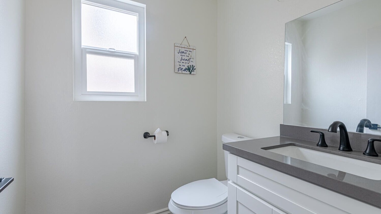 Photo of Bathroom in Oxnard Dunes