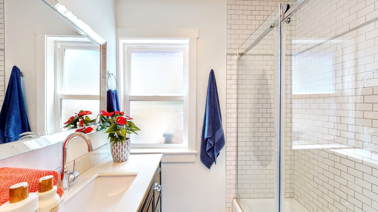 Photo of Bathroom in Ventura