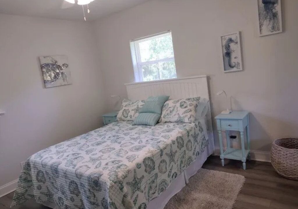 Photo of Bedroom in Waveland