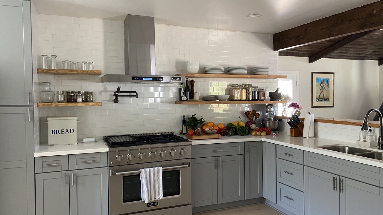 Photo of Kitchen in Meiners Oaks