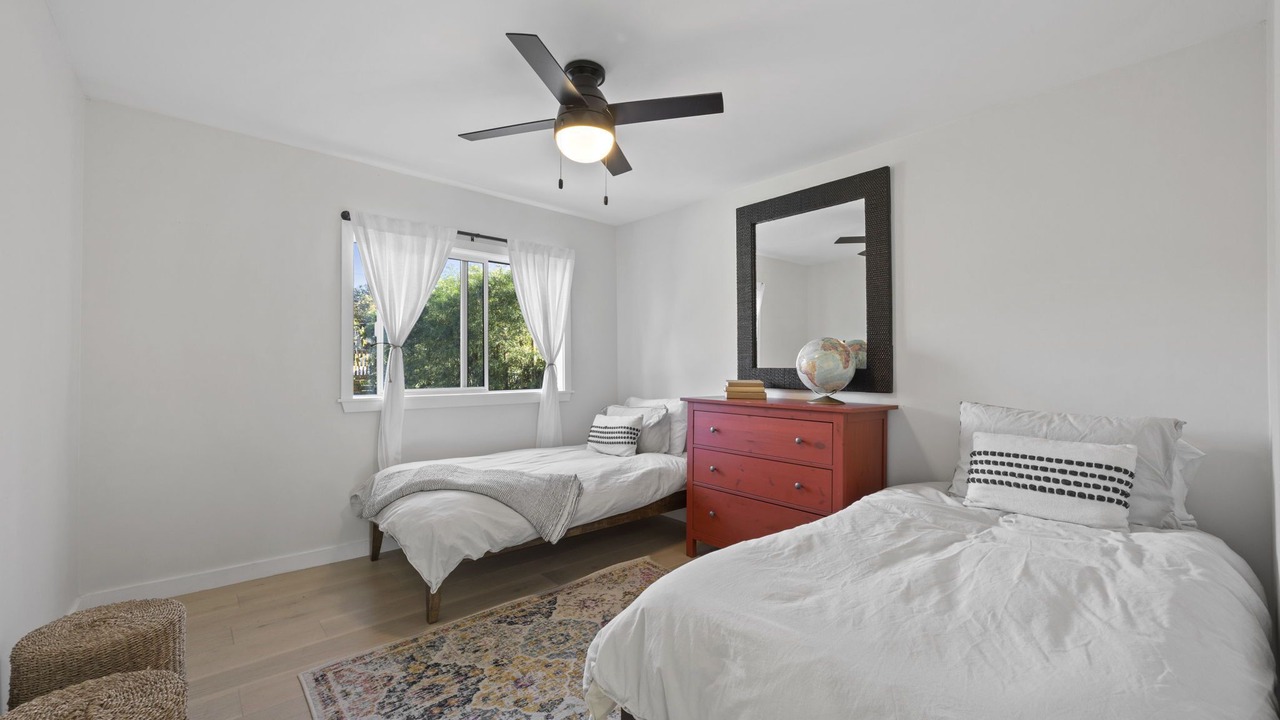 Photo of Bedroom in Meiners Oaks