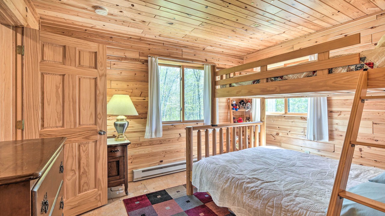 Photo of Bedroom in Crosslake