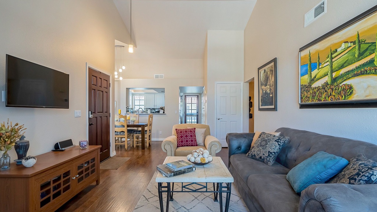 Photo of Livingroom in Central Scottsdale