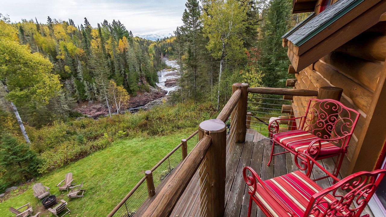 Photo of Patio Balcony in Silver Bay