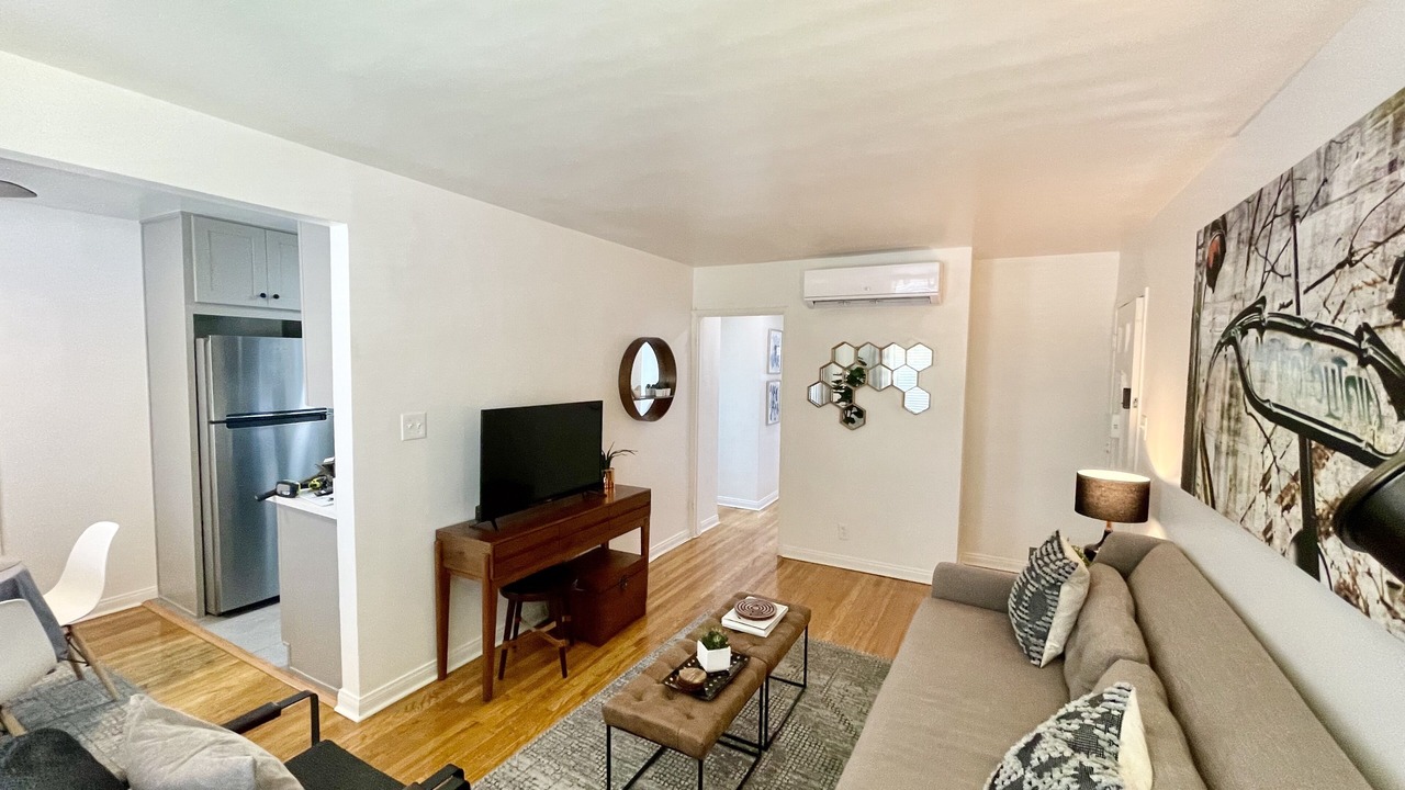 Photo of Livingroom in Bixby Knolls