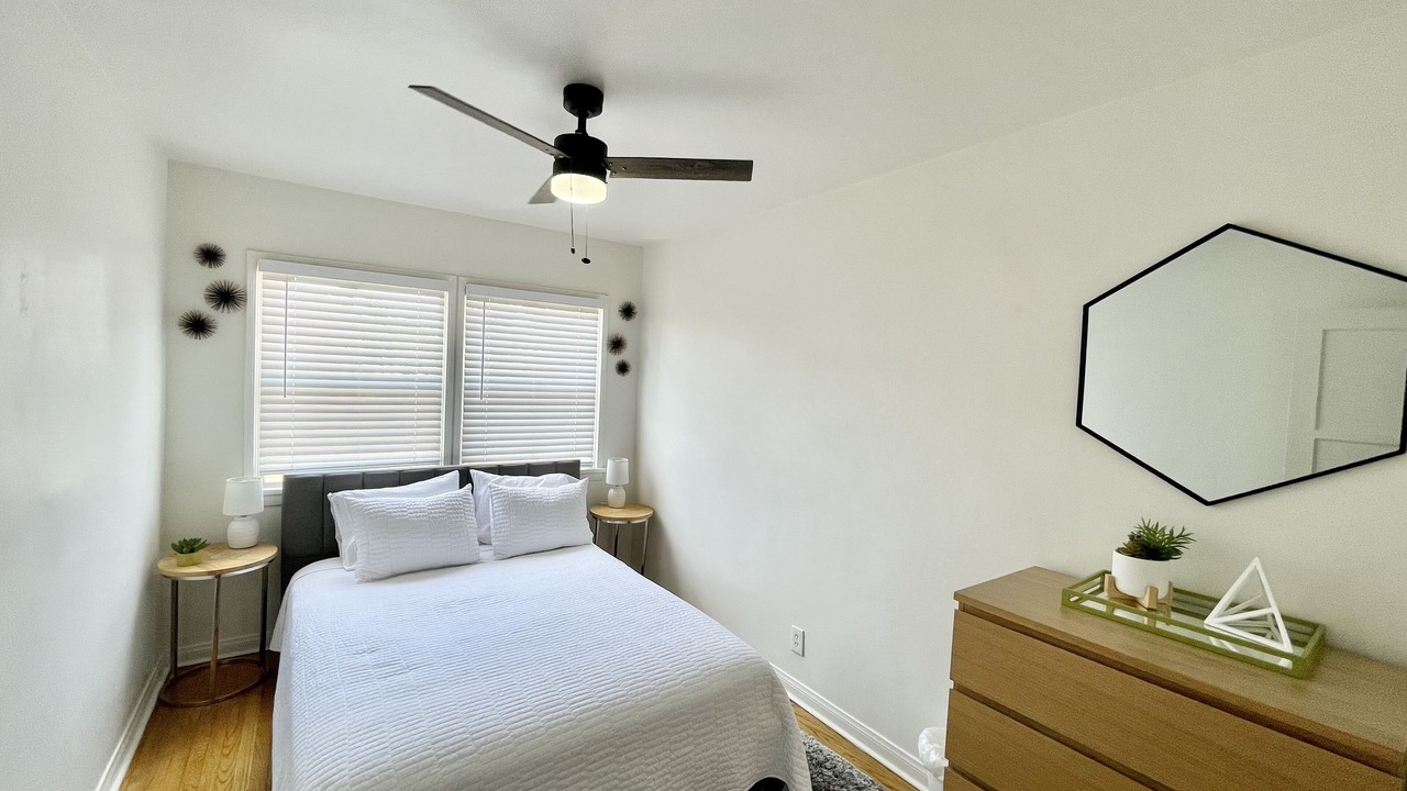 Photo of Bedroom in Bixby Knolls