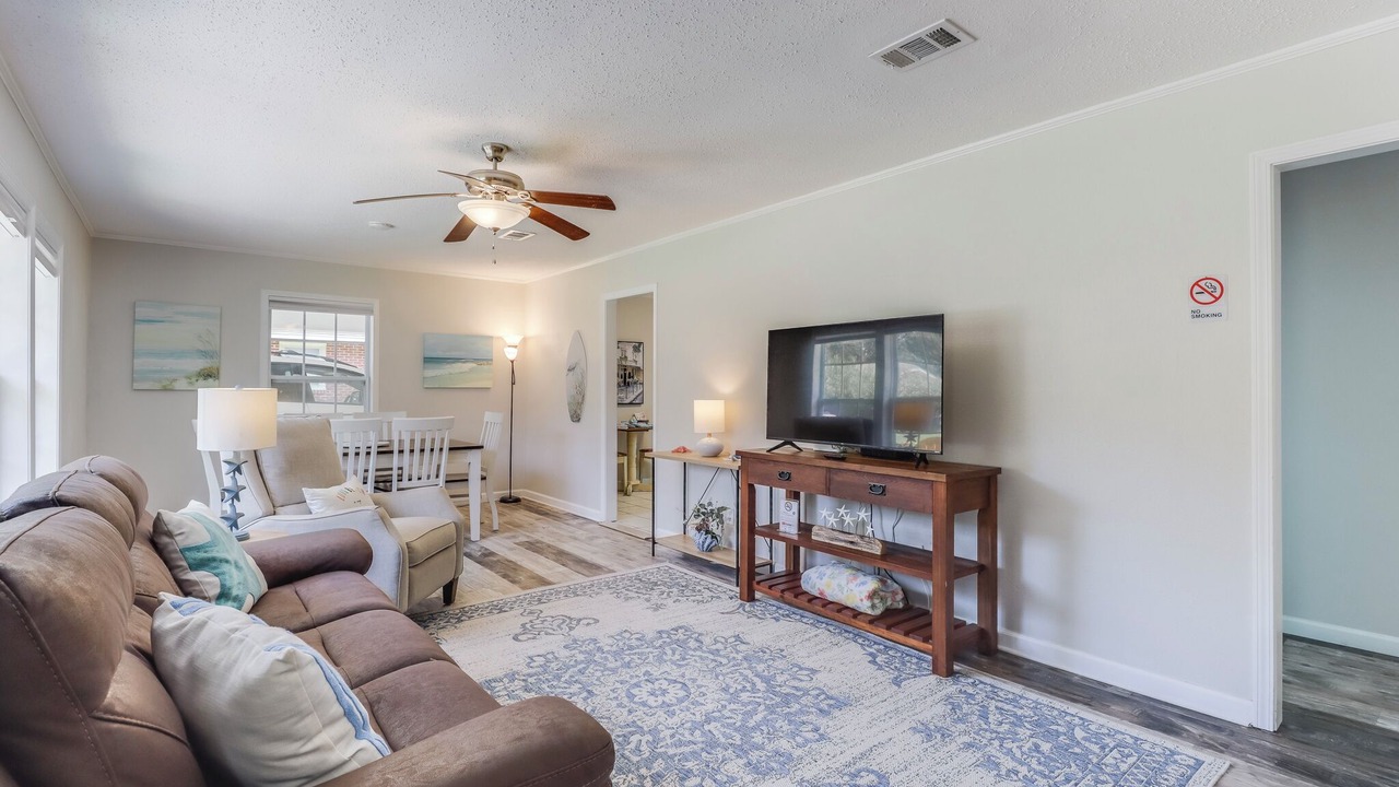 Photo of Livingroom in Long Beach