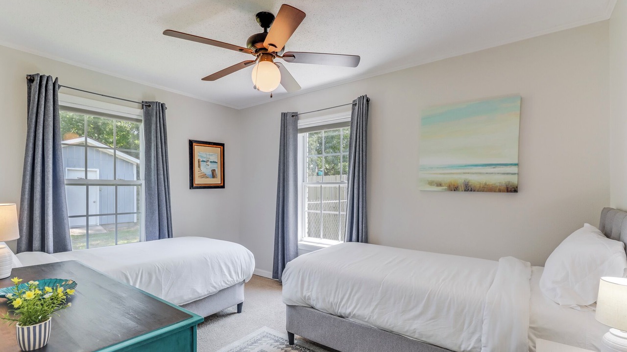 Photo of Bedroom in Long Beach
