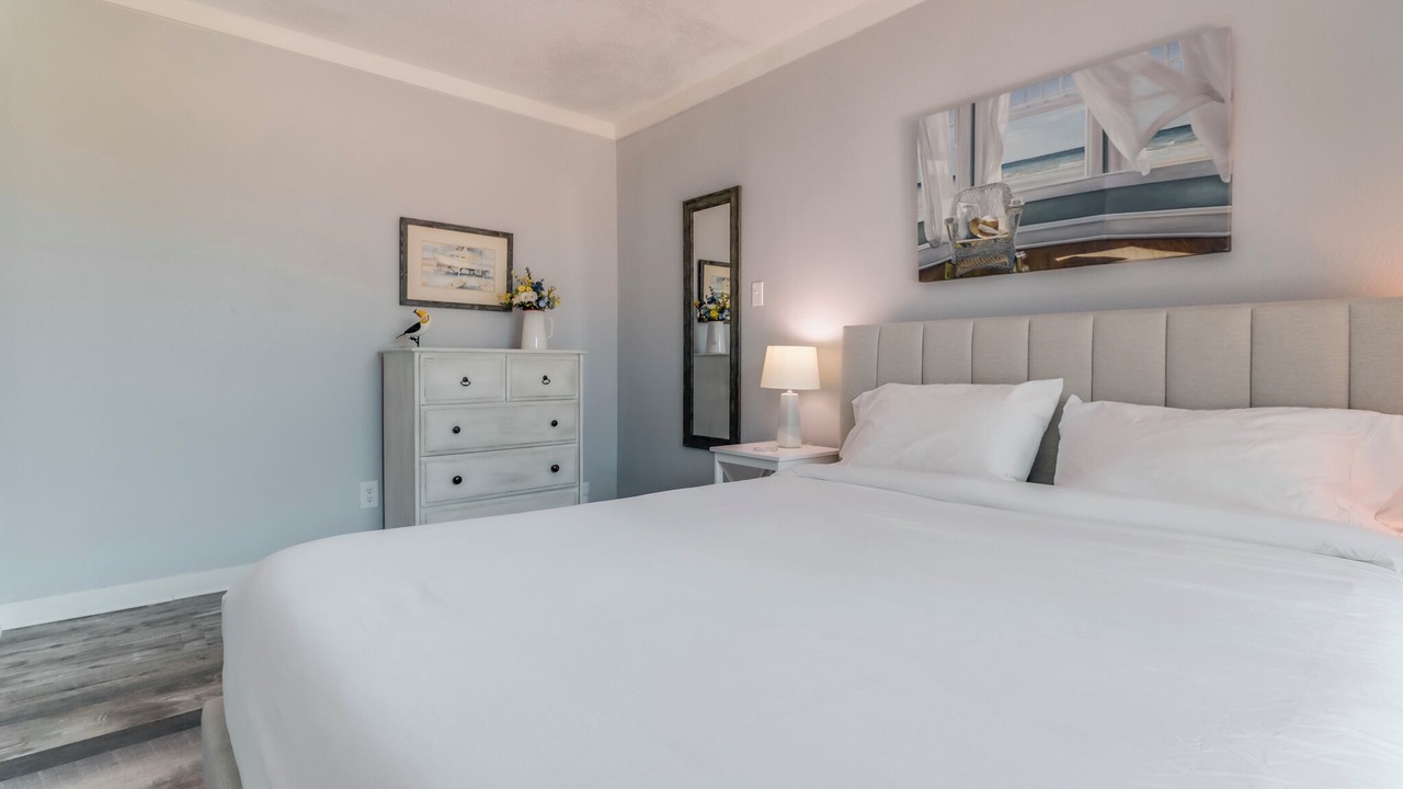 Photo of Bedroom in Long Beach