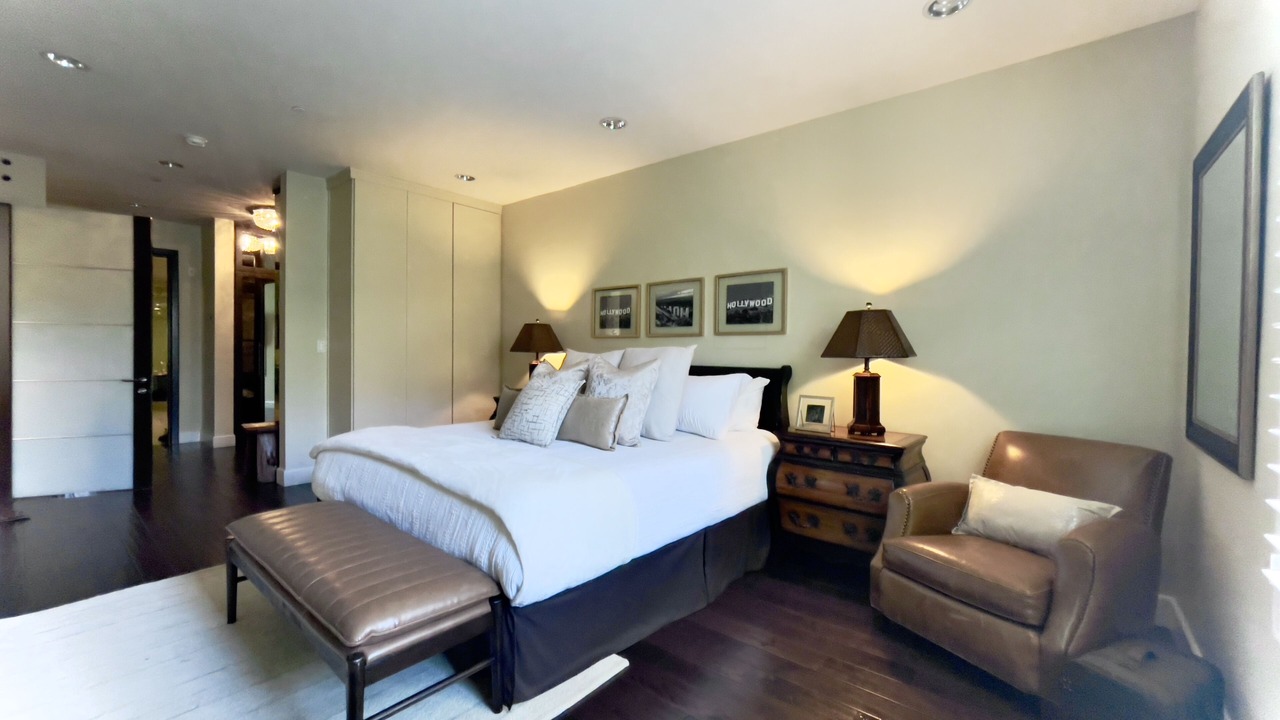 Photo of Bedroom in Pico - Robertson