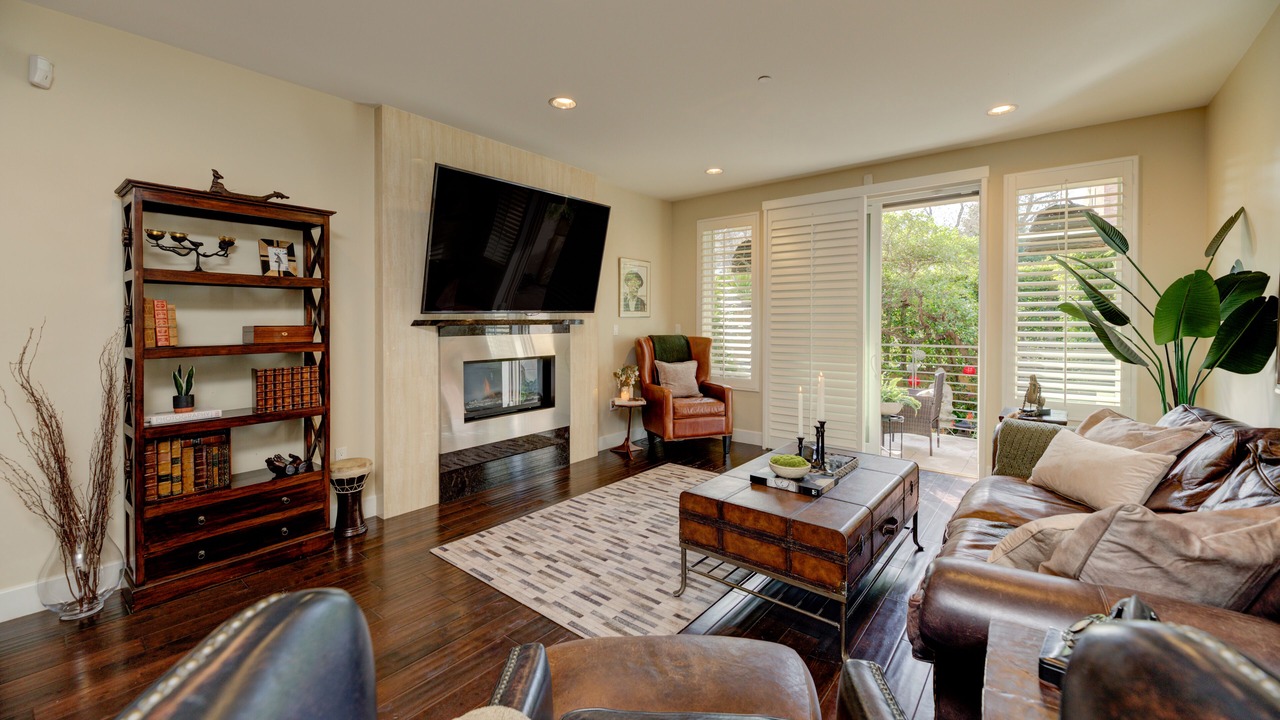 Photo of Livingroom in Pico - Robertson