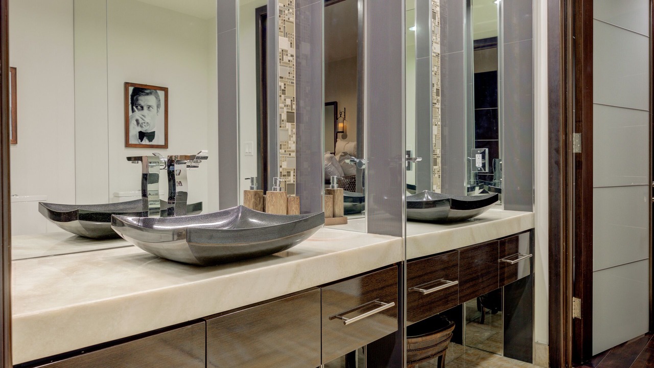 Photo of Bathroom in Pico - Robertson