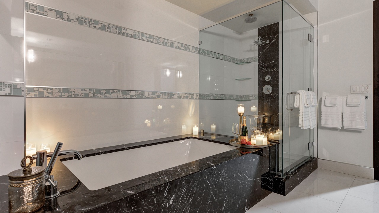Photo of Bathroom in Pico - Robertson