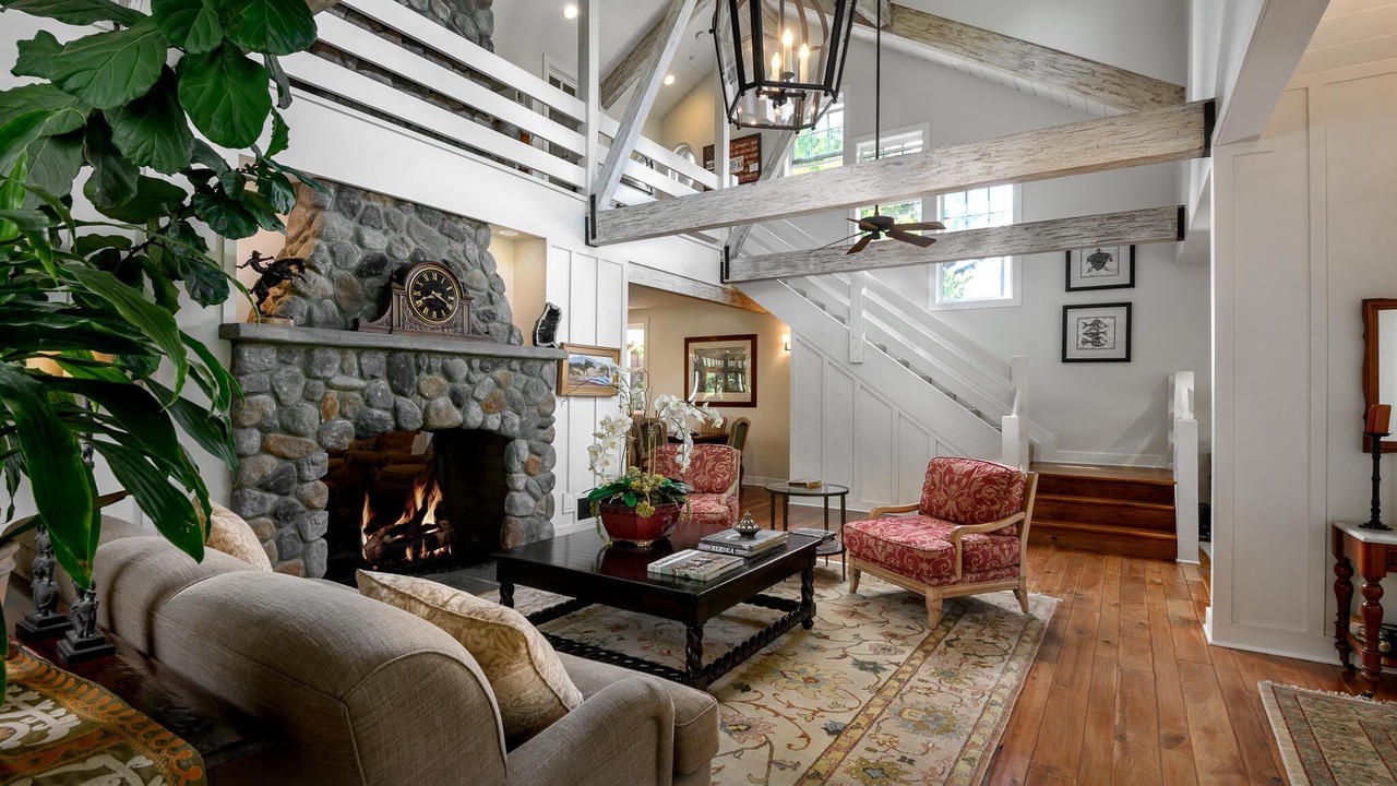 Photo of Livingroom in Toro Canyon