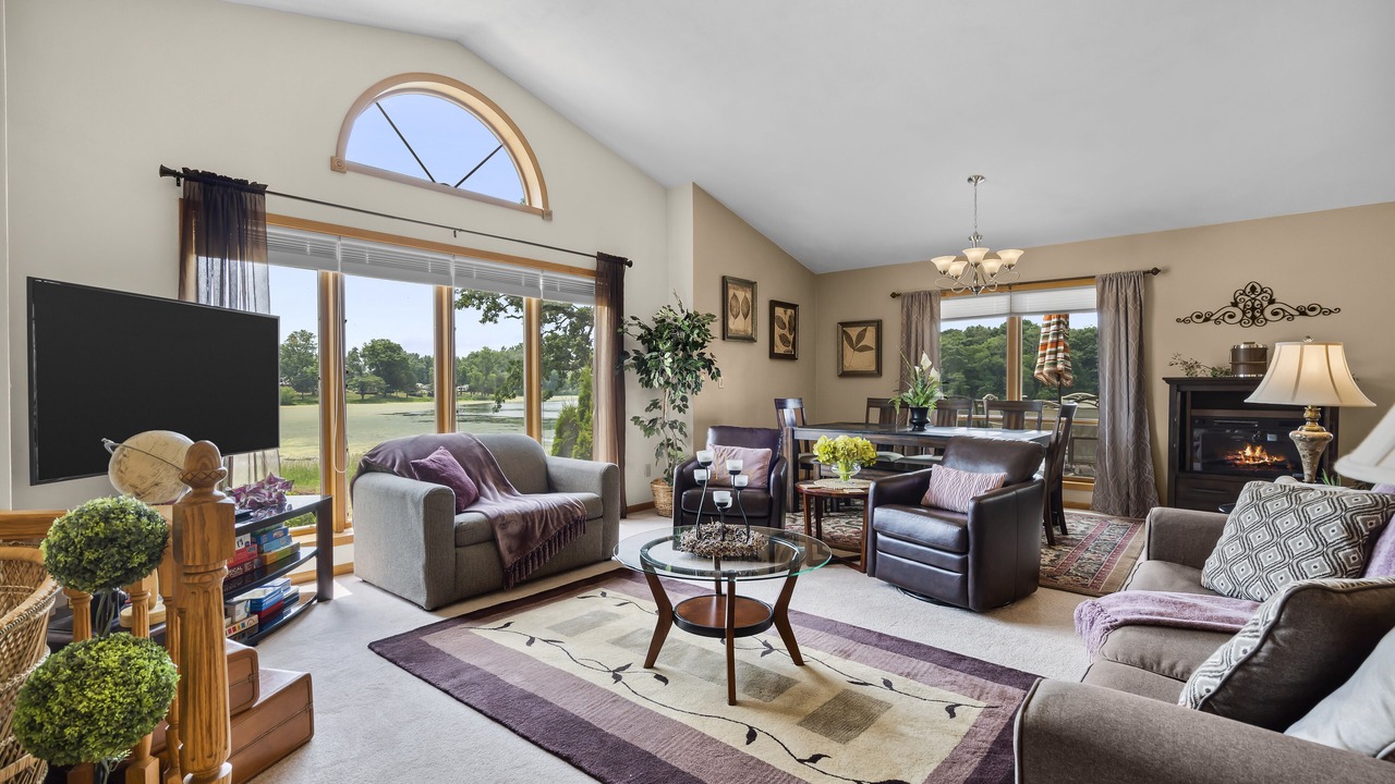 Photo of Livingroom in Langworthy