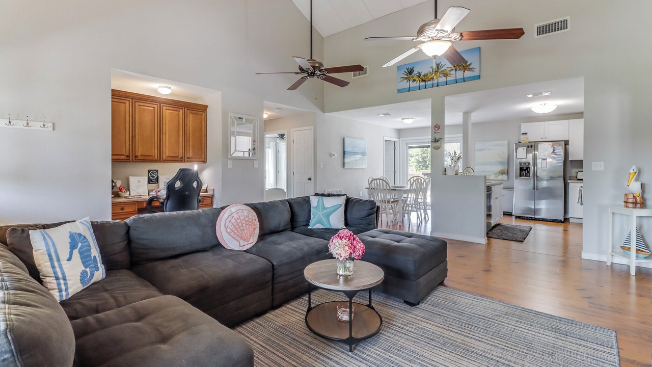 Photo of Livingroom in Long Beach