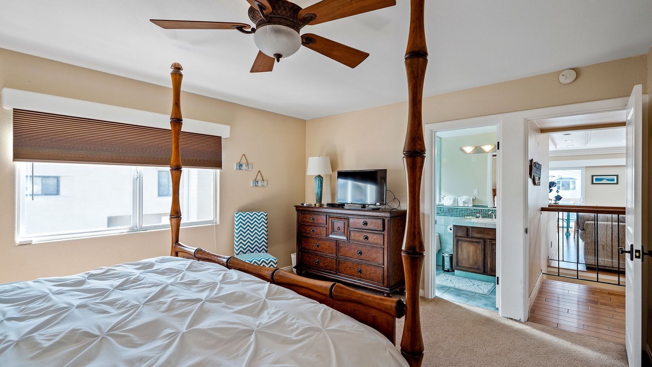 Photo of Bedroom in Silver Strand