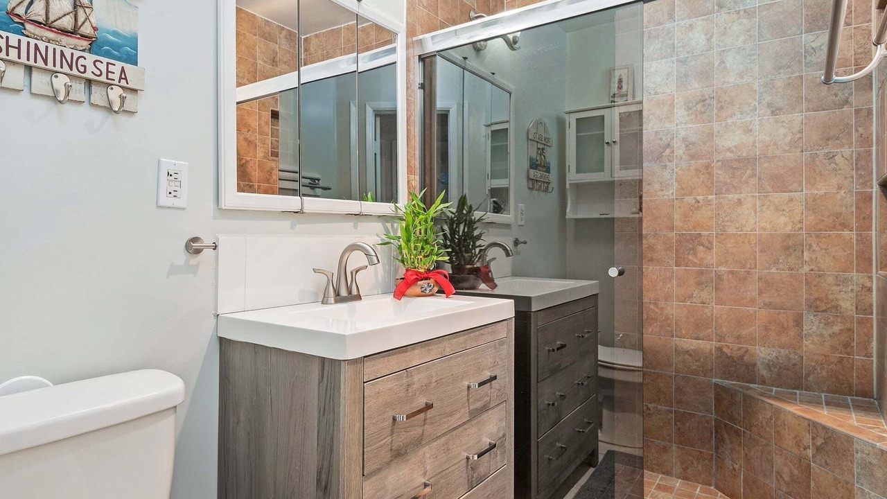 Photo of Bathroom in Carpinteria
