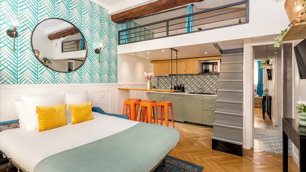 Photo of Bedroom in 8th Arrondissement