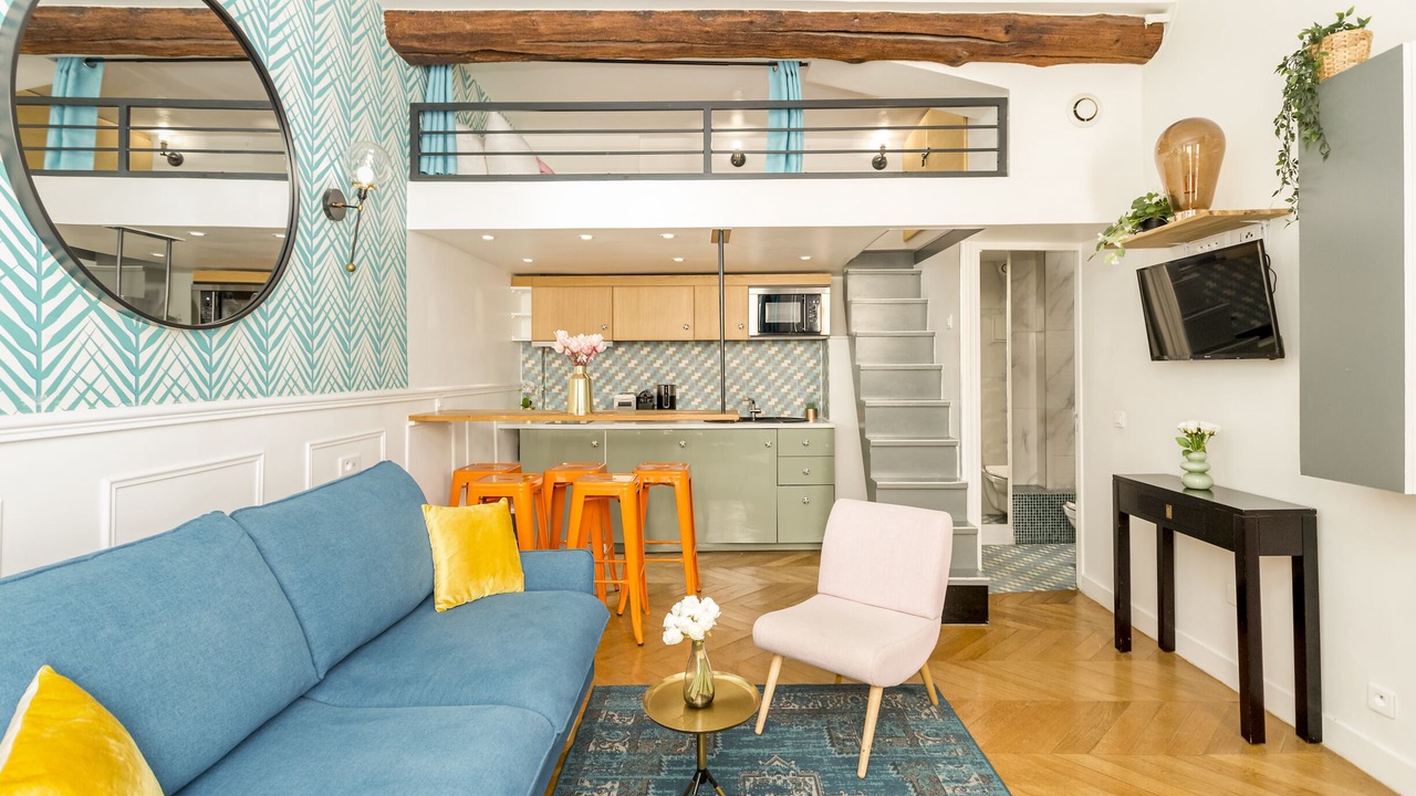 Photo of Livingroom in 8th Arrondissement