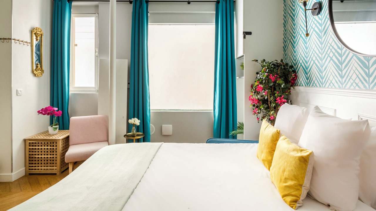 Photo of Bedroom in 8th Arrondissement
