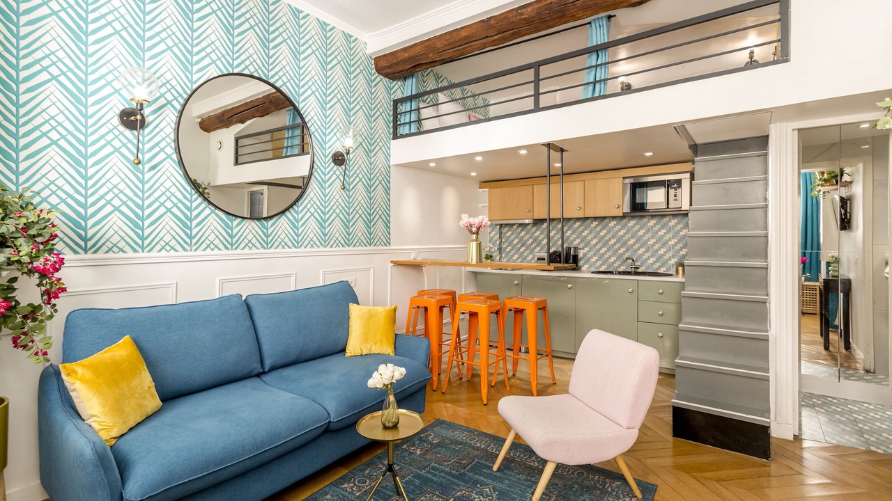 Photo of Livingroom in 8th Arrondissement