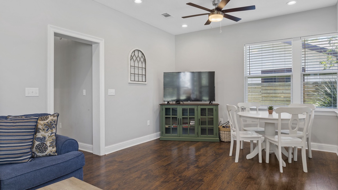 Photo of Livingroom in Biloxi