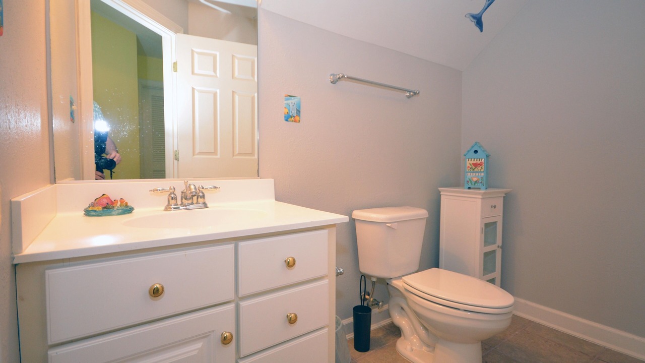 Photo of Bathroom in Sunset Island