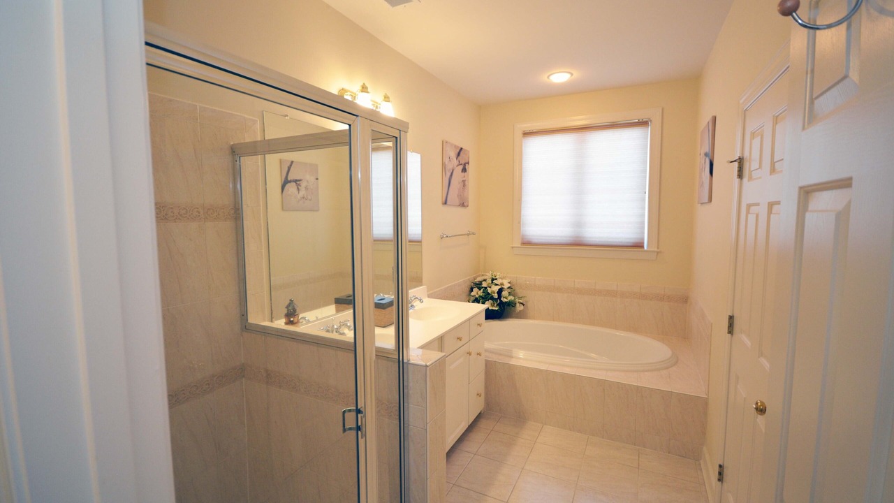 Photo of Bathroom in Sunset Island