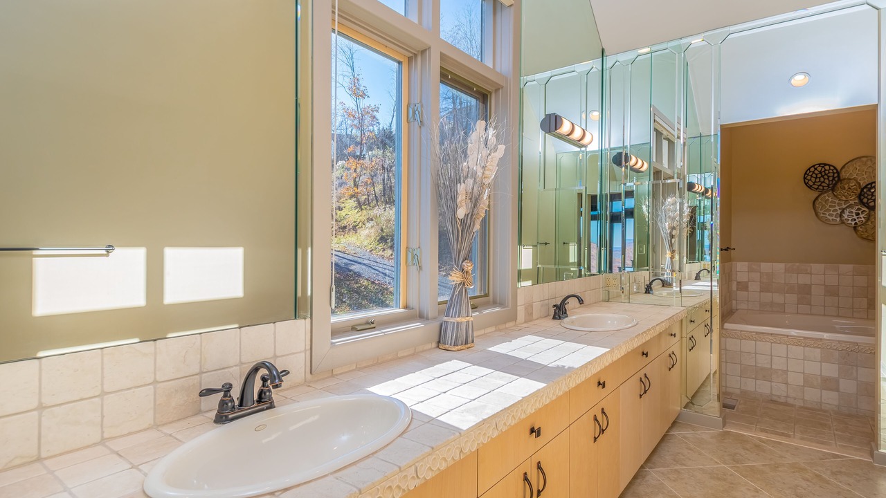 Photo of Bathroom in Mountainside