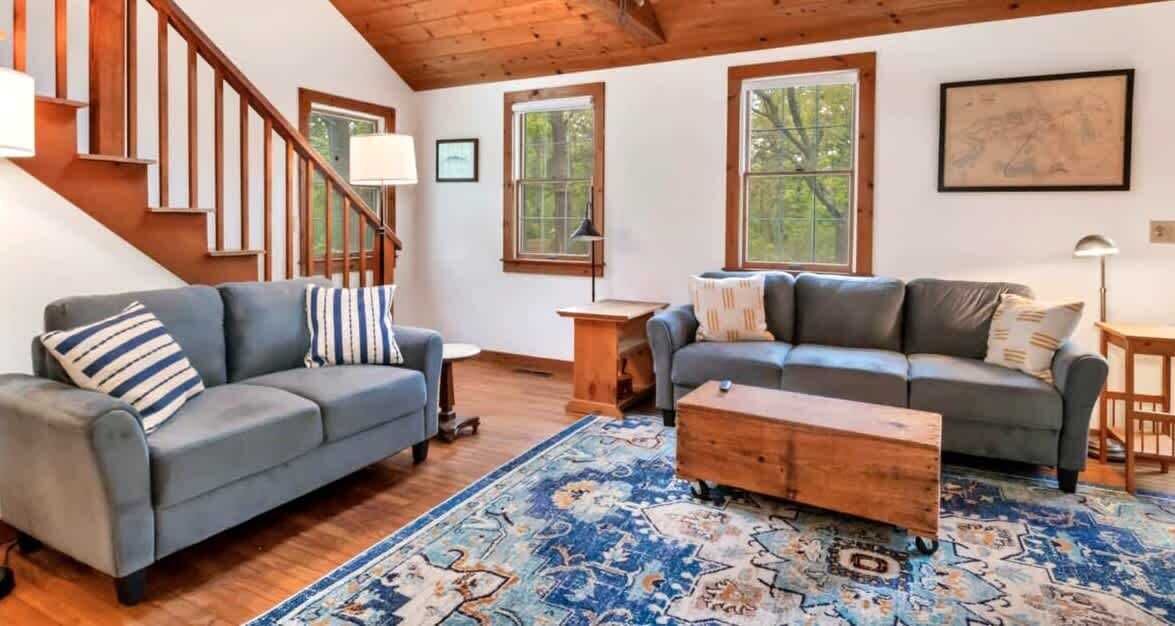 Photo of Livingroom in Brewster