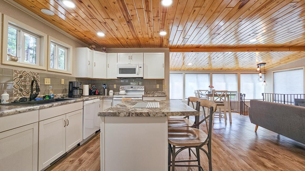 Photo of Kitchen in Hill City