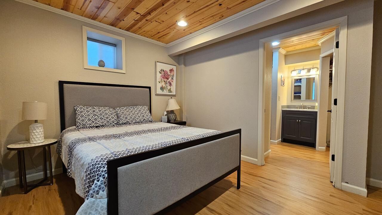 Photo of Bedroom in Hill City
