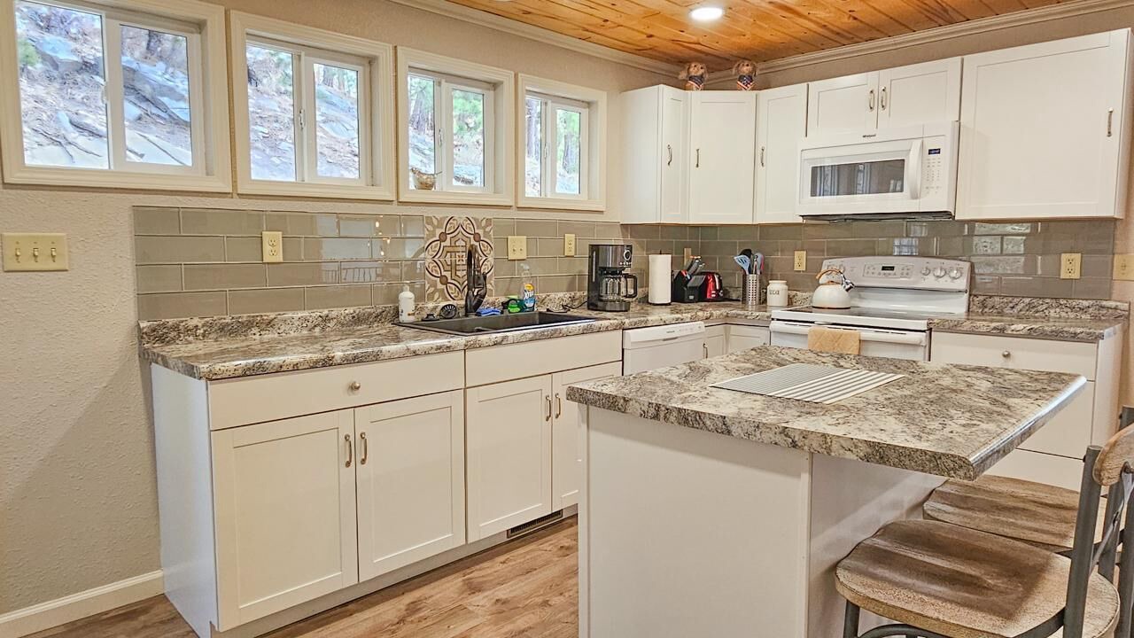 Photo of Kitchen in Hill City