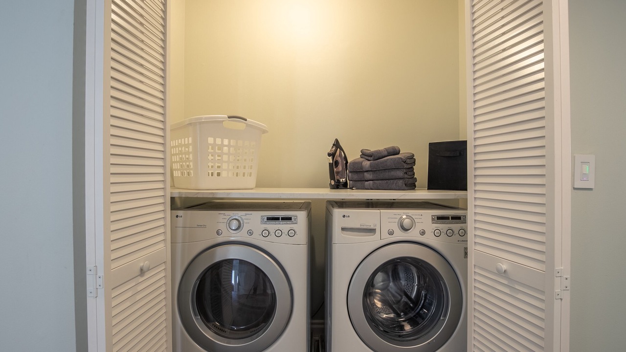 Photo of Bedroom in Woodland Hills