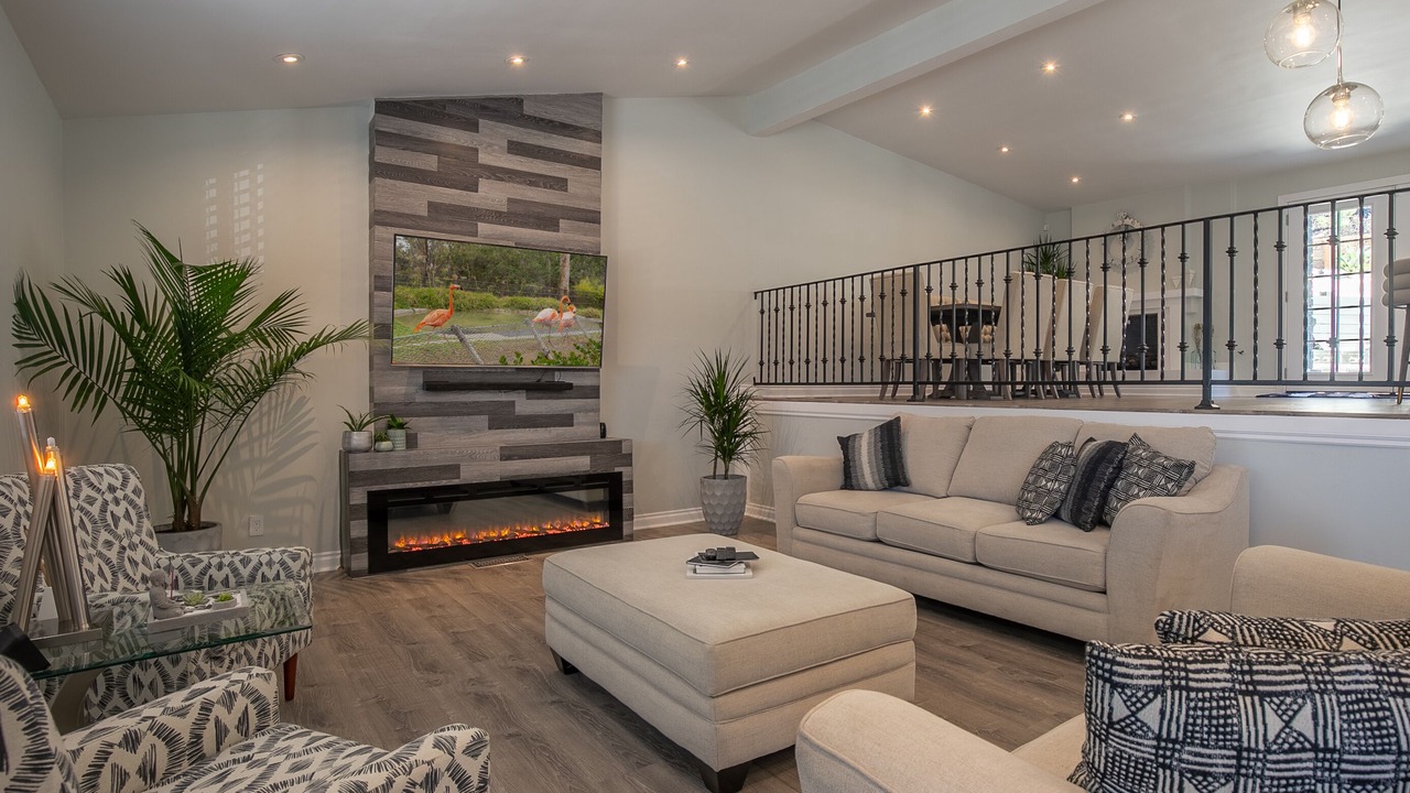 Photo of Livingroom in Woodland Hills