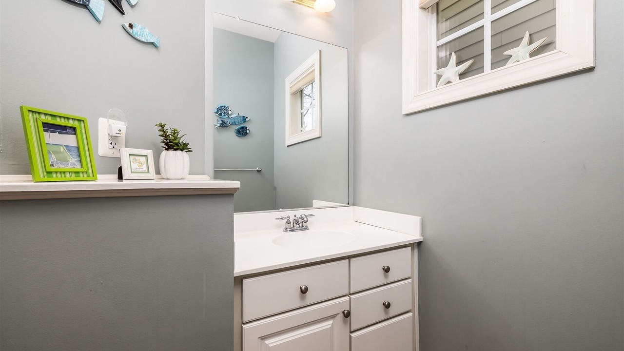 Photo of Bathroom in Sunset Island