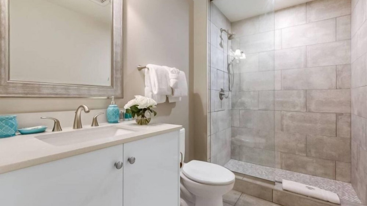 Photo of Bathroom in Central Business District