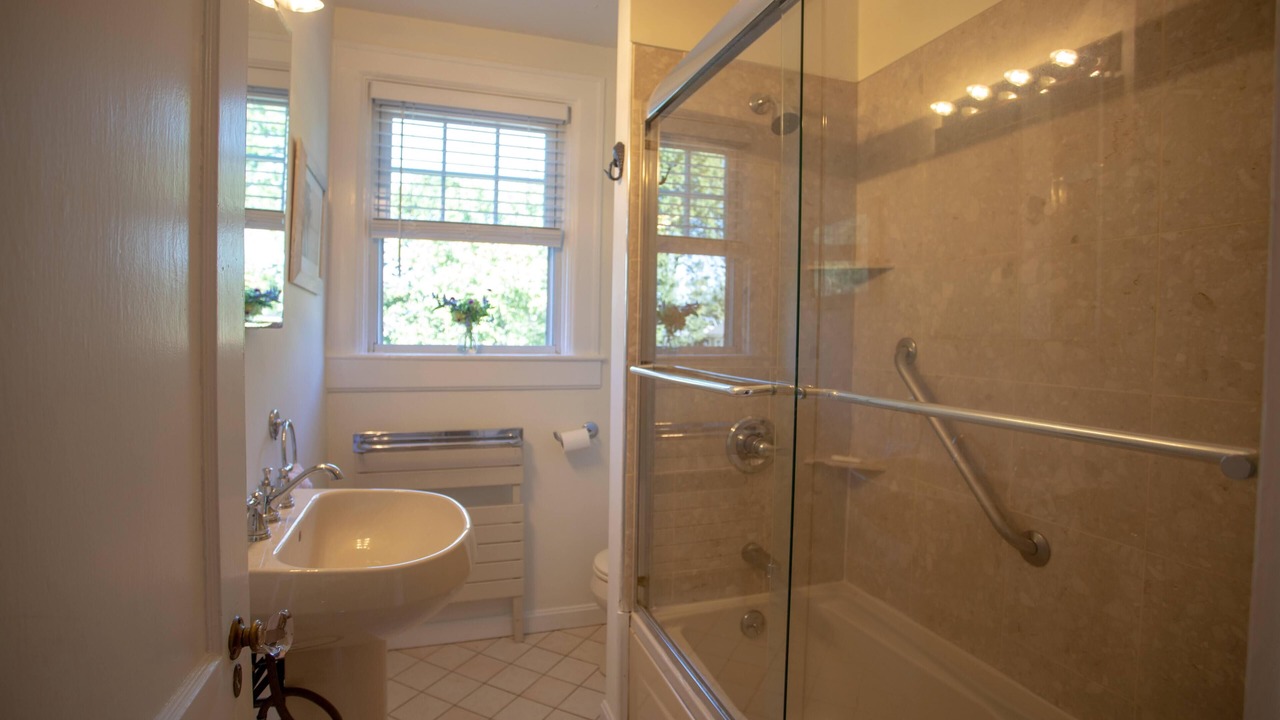 Photo of Bathroom in Top of the Hill