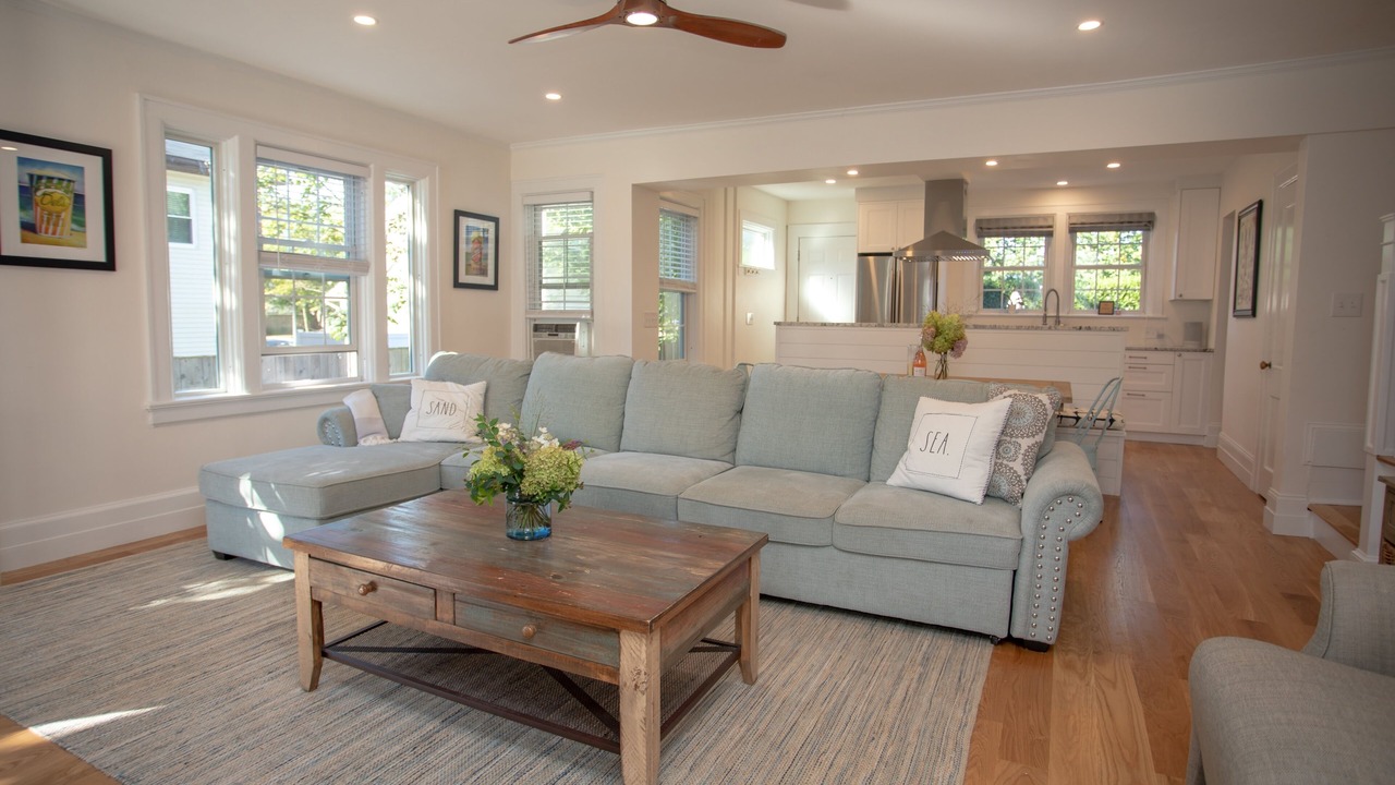 Photo of Livingroom in Top of the Hill
