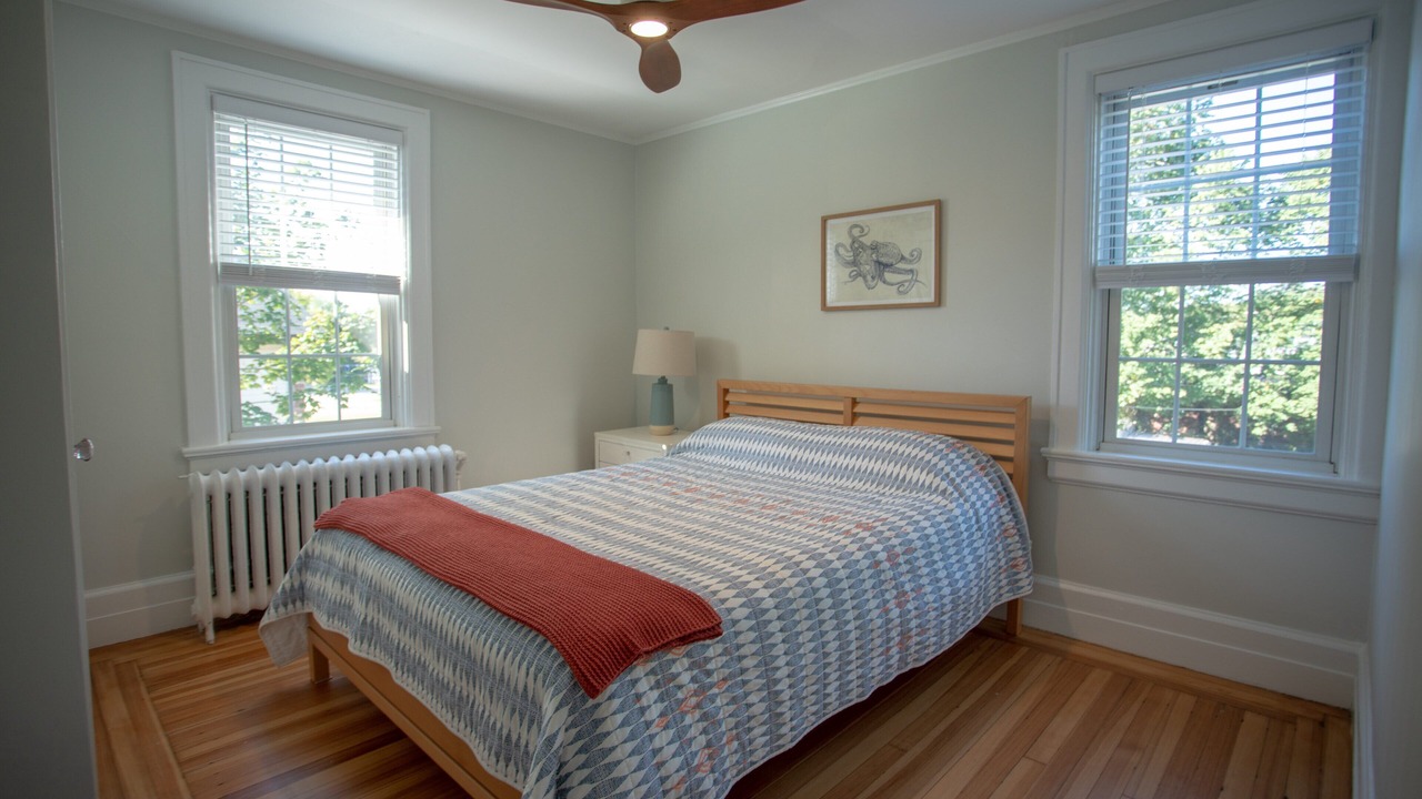 Photo of Bedroom in Top of the Hill