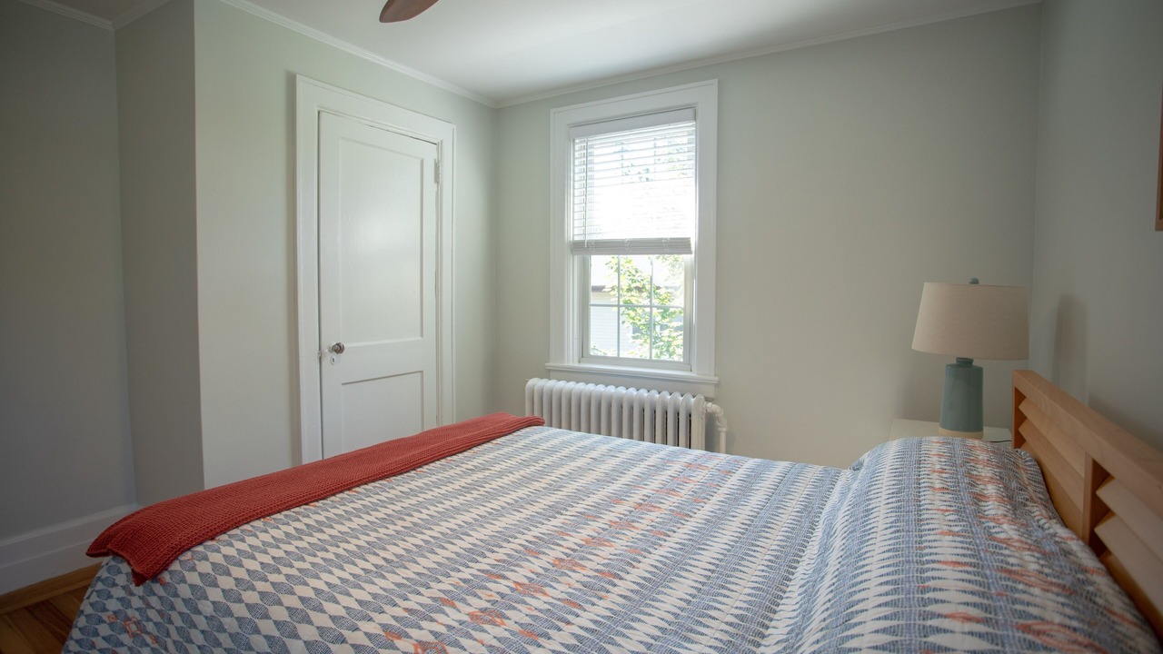 Photo of Bedroom in Top of the Hill