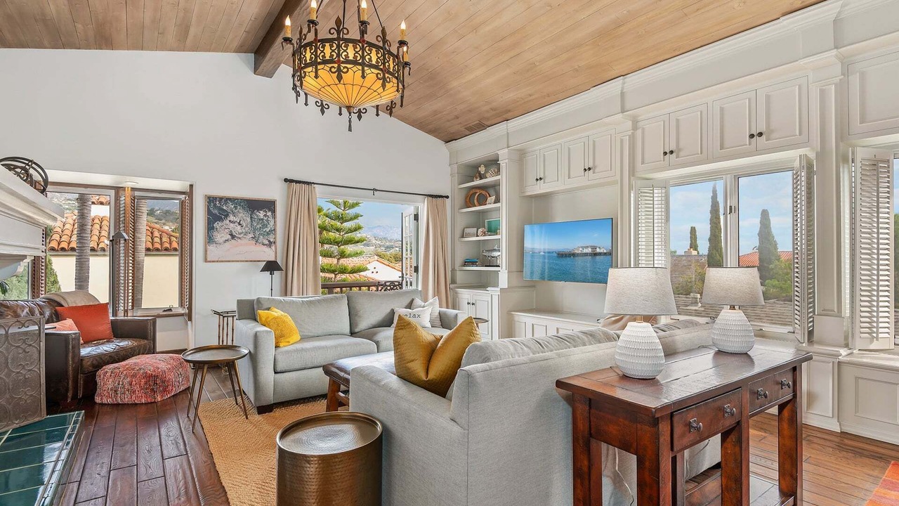 Photo of Livingroom in Laguna