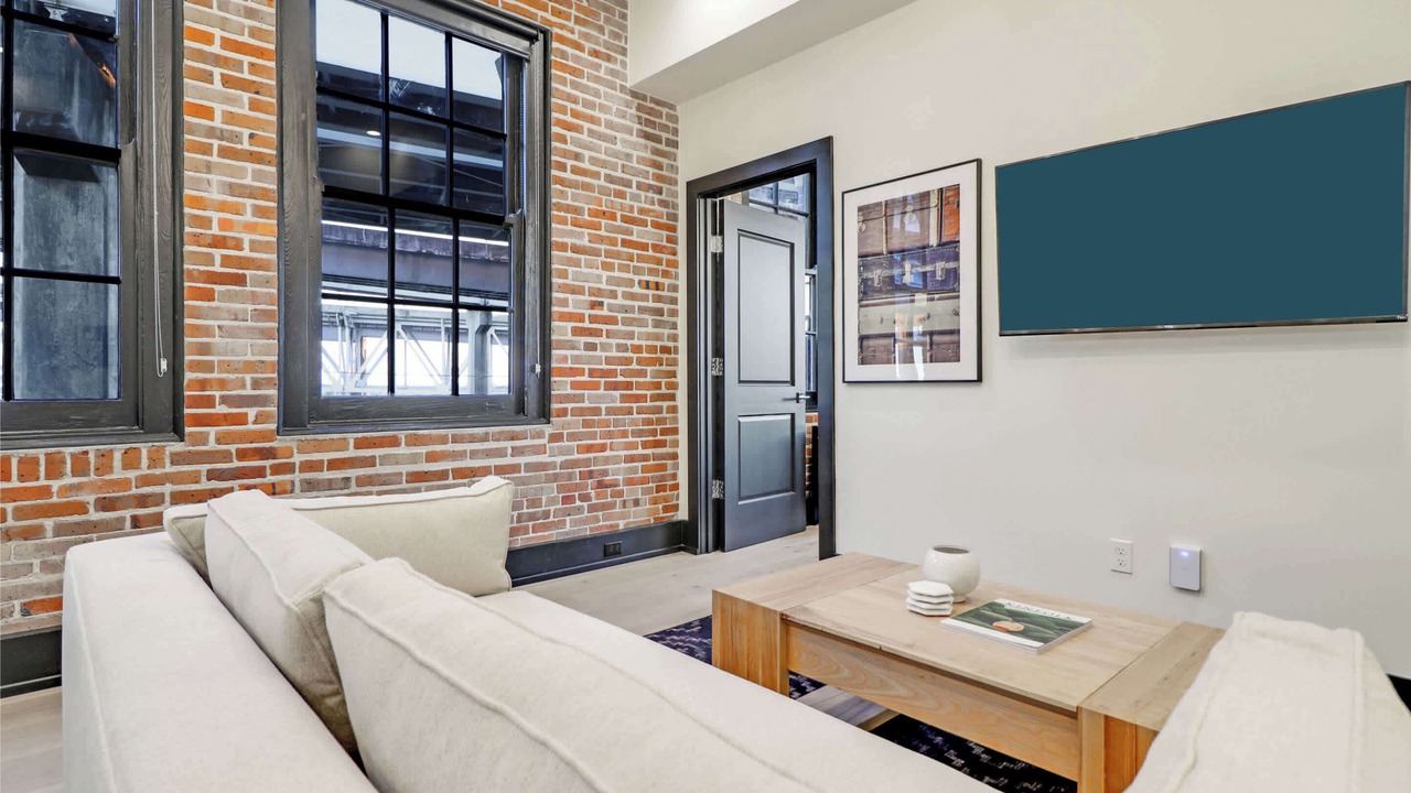 Photo of Livingroom in Arts/Warehouse District