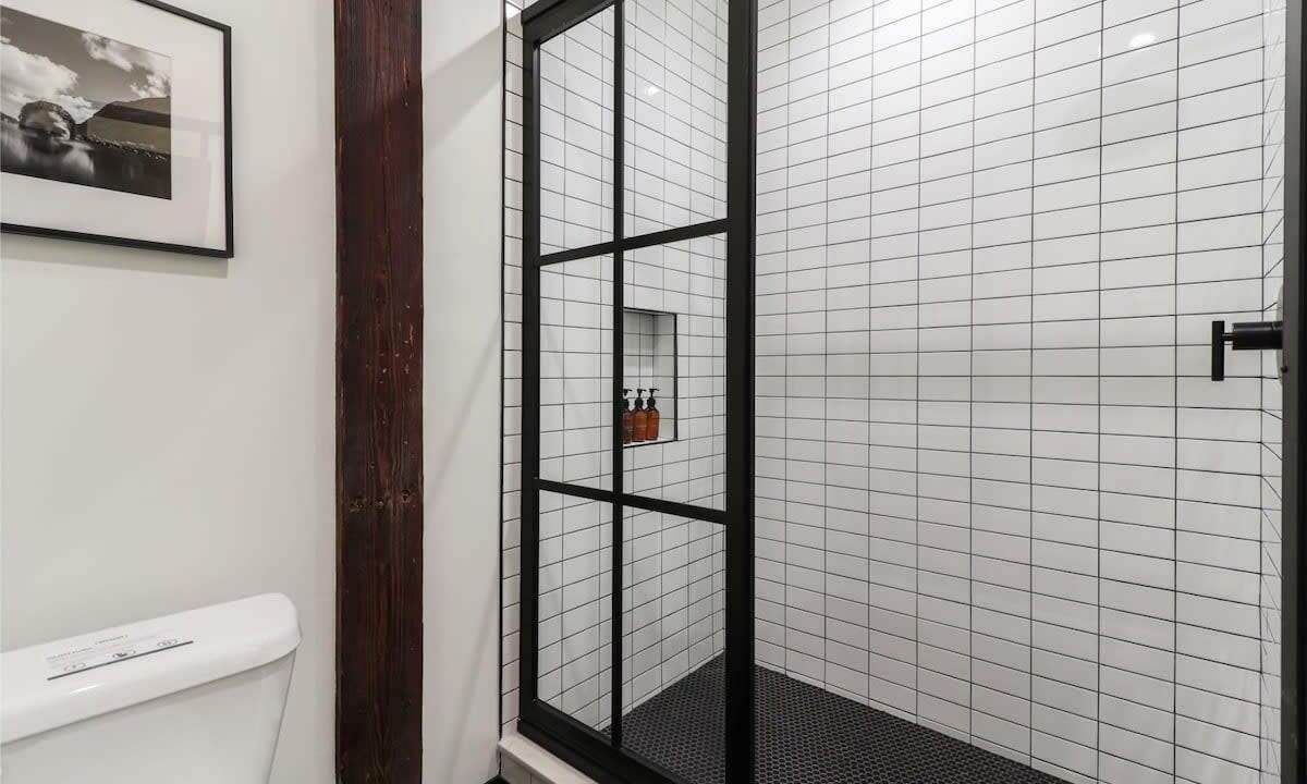 Photo of Bathroom in Arts/Warehouse District